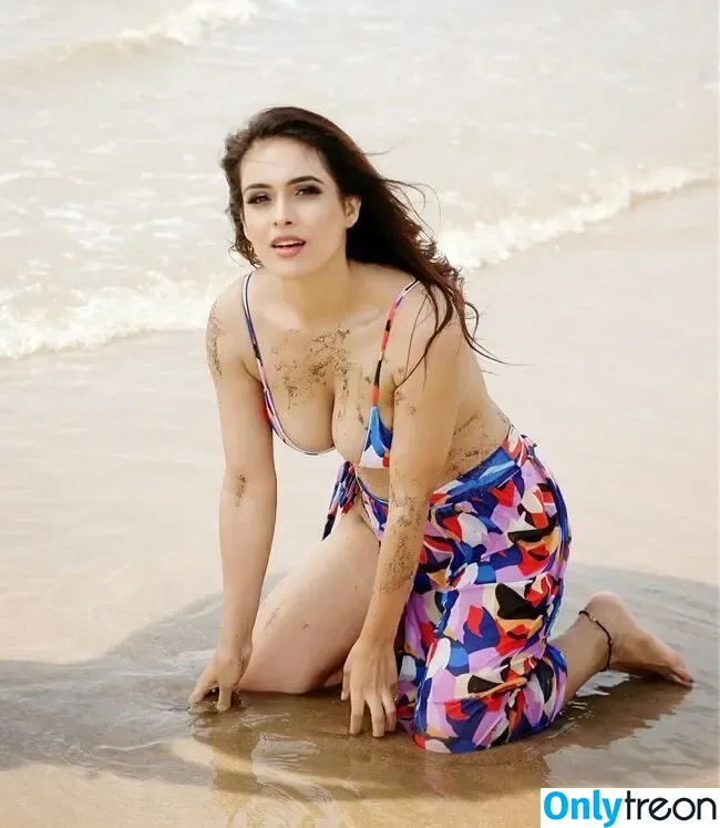 Neha Malik nude photo #0517 (Nehamalik335)
