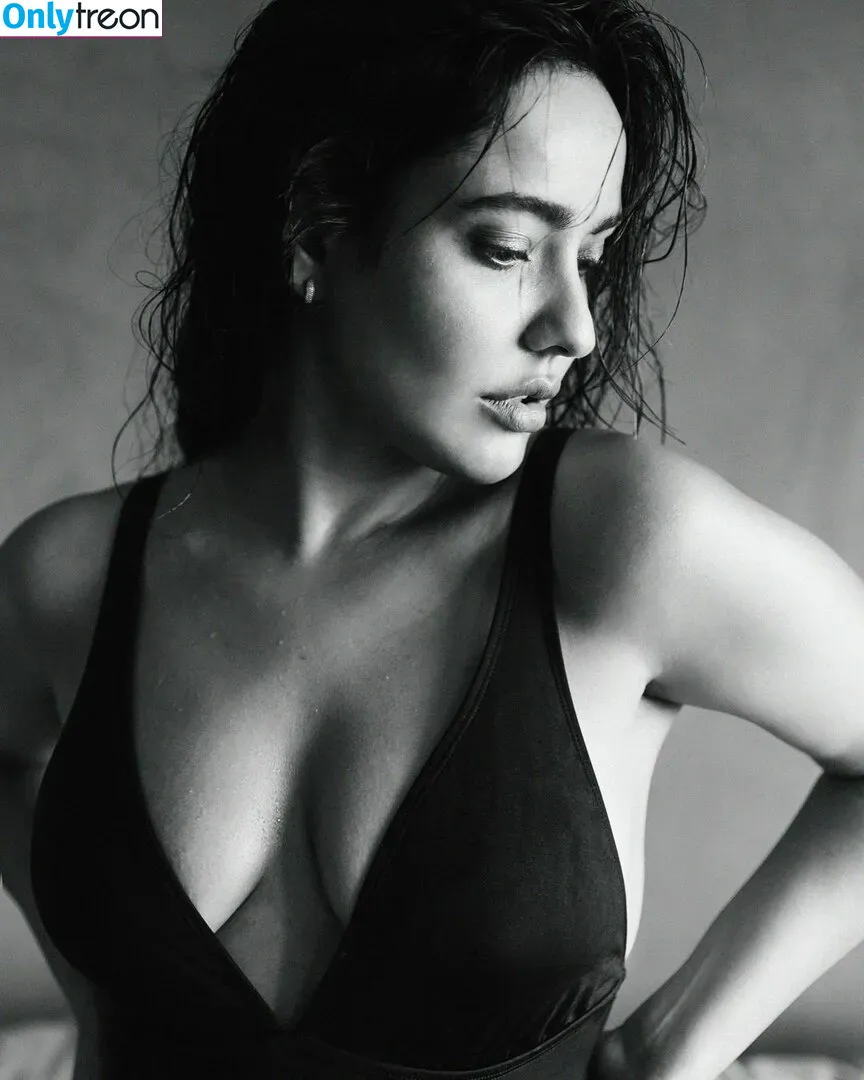 Neha Sharma nude photo #0017 (nehasharmaofficial)