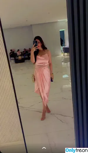 Nehhaa Malik / Neha Malik / freakymeek500 / nehamalik335 фото голая #0022
