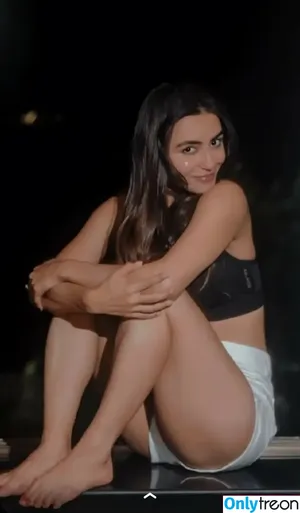 Nehhaa Malik / Neha Malik / freakymeek500 / nehamalik335 фото голая #0039