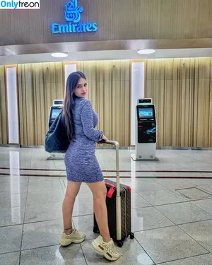 Nehhaa Malik / Neha Malik / freakymeek500 / nehamalik335 фото голая #0062
