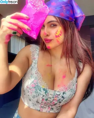 Nehhaa Malik / Neha Malik / freakymeek500 / nehamalik335 фото голая #0096