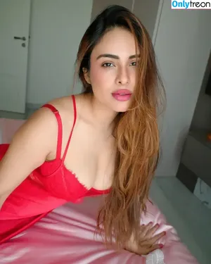 Nehhaa Malik / Neha Malik / freakymeek500 / nehamalik335 фото голая #0183