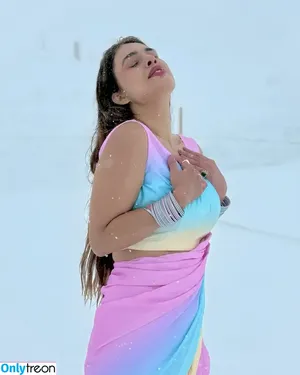 Nehhaa Malik / Neha Malik / freakymeek500 / nehamalik335 фото голая #0235