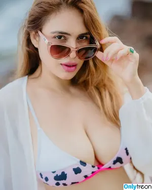 Nehhaa Malik / Neha Malik / freakymeek500 / nehamalik335 фото голая #0269