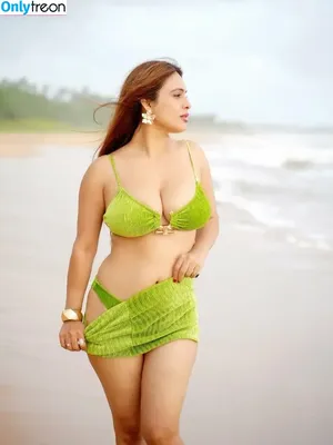Nehhaa Malik / Neha Malik / freakymeek500 / nehamalik335 фото голая #0283
