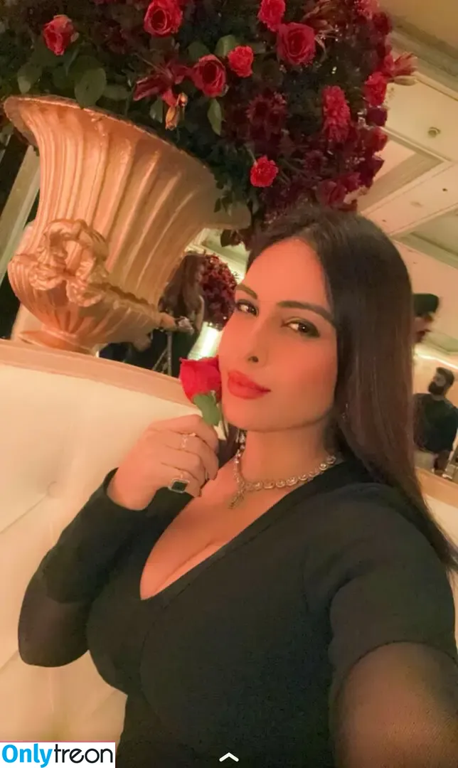 Nehhaa Malik nude photo #0010 (Neha Malik / freakymeek500 / nehamalik335)