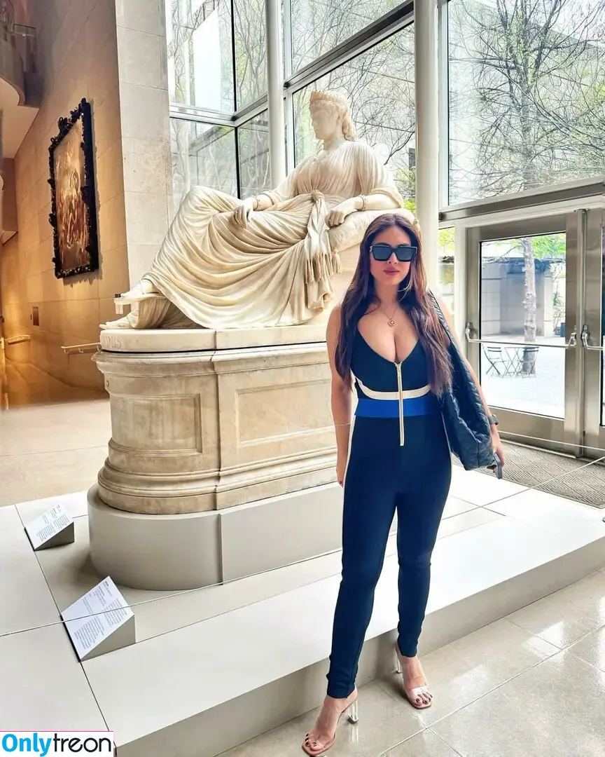 Nehhaa Malik голая photo #0091 (Neha Malik / freakymeek500 / nehamalik335)