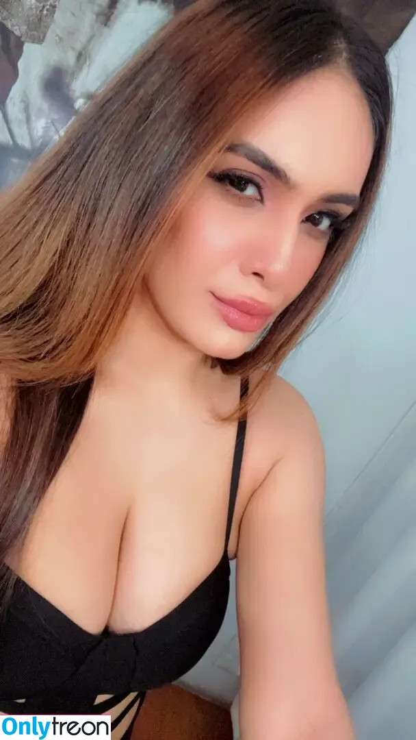 Nehhaa Malik nude photo #0143 (Neha Malik / freakymeek500 / nehamalik335)