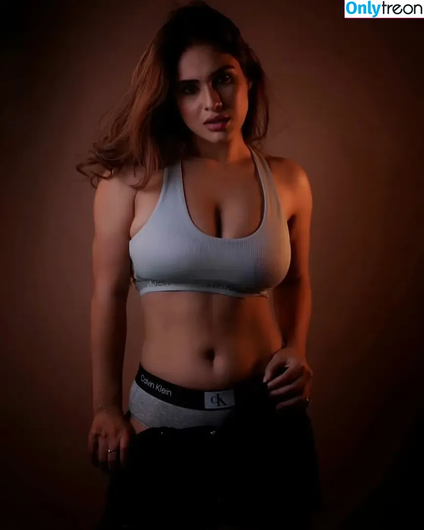 Nehhaa Malik nude photo #0146 (Neha Malik / freakymeek500 / nehamalik335)