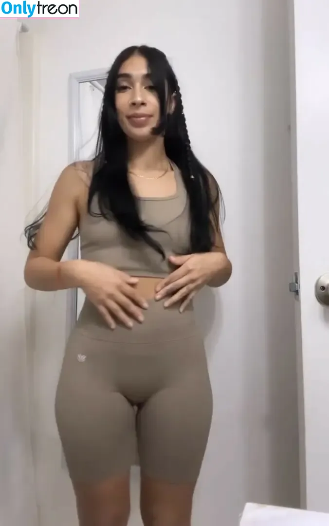 Neila Corona nude photo #0003 (Neilacoronaa)