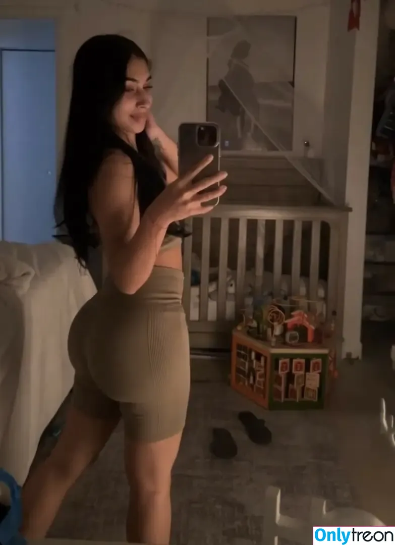 Neila Corona голая photo #0005 (Neilacoronaa)