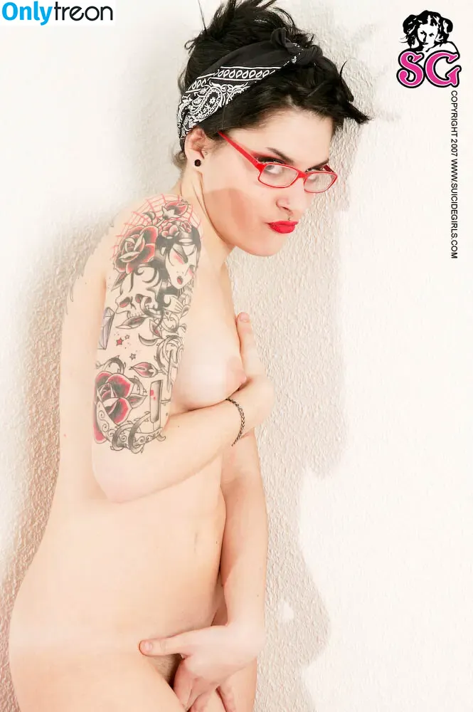 Nekrofelia nude photo #0012 (Nekrofelia)