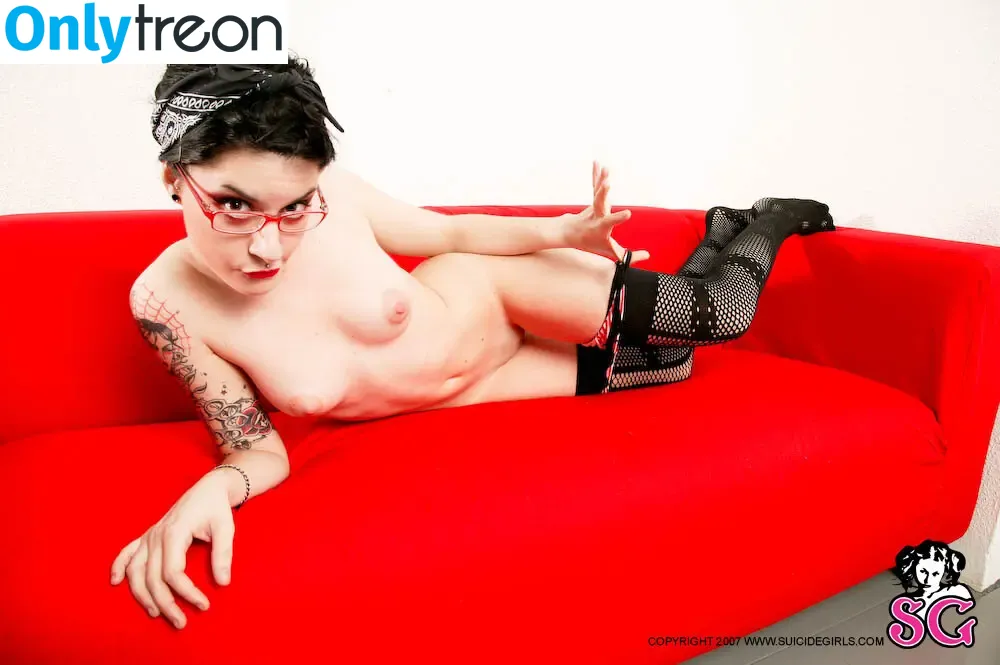 Nekrofelia nude photo #0051 (Nekrofelia)