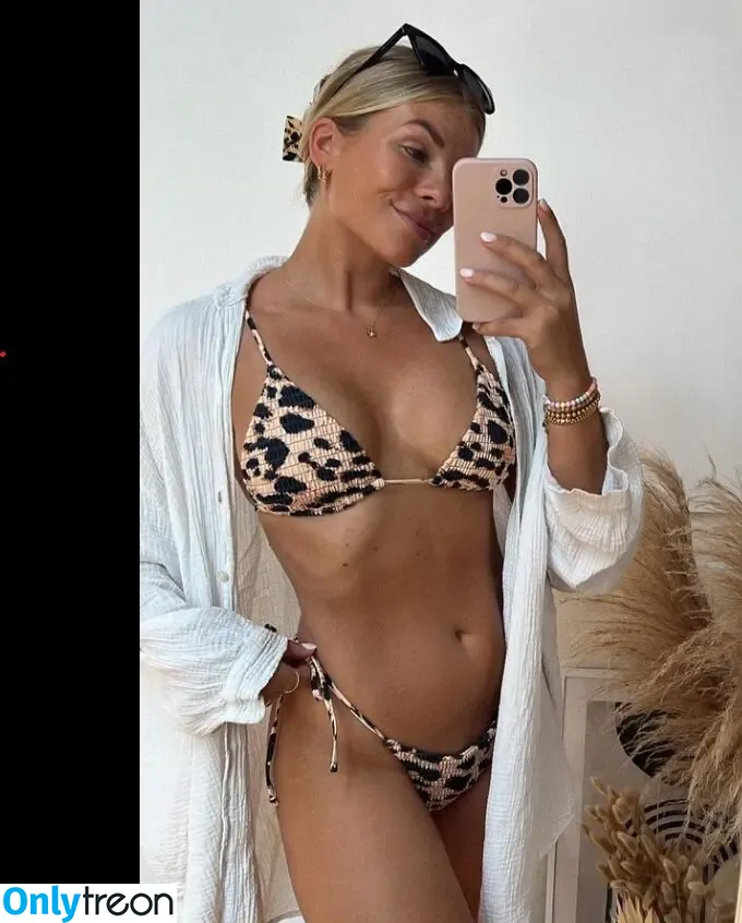 Nele Wüstenberg nude photo #0007 (nelipies)
