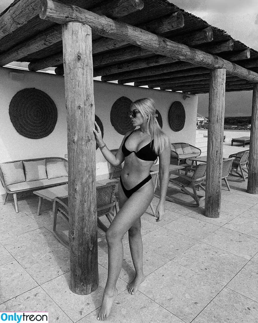 Nele Wüstenberg nude photo #0009 (nelipies)