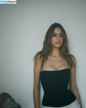 Nell Verlaque / nellverlaque nude photo #0001