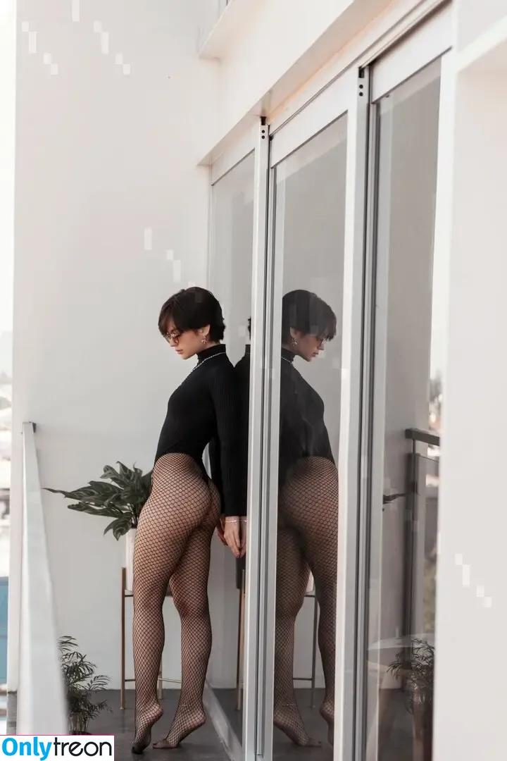 Nelly Becmac nude photo #0048 (nelly_becmac / thepeachapp model)