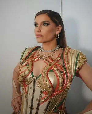 Nelly Furtado / juicyunknown / nellyfurtado фото голая #0279