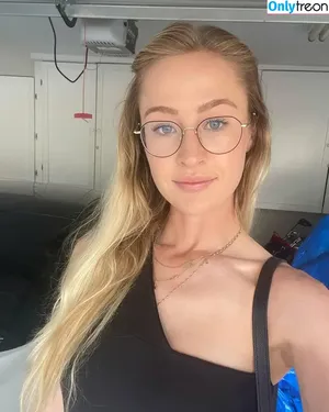 Nelly Korda / nellykorda nude photo #0036
