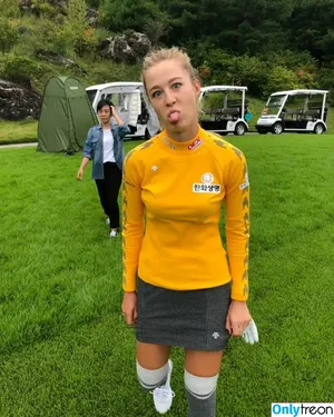 Nelly Korda / nellykorda nude photo #0040