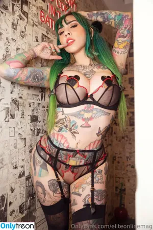 neptuneexplainsitall / neptunehomeofficial / urwaifuneptune nude photo #0662