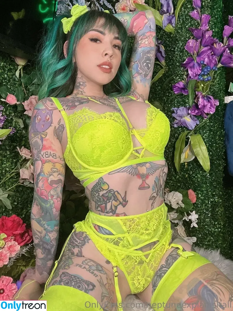 neptuneexplainsitall nude photo #1140 (neptunehomeofficial / urwaifuneptune)