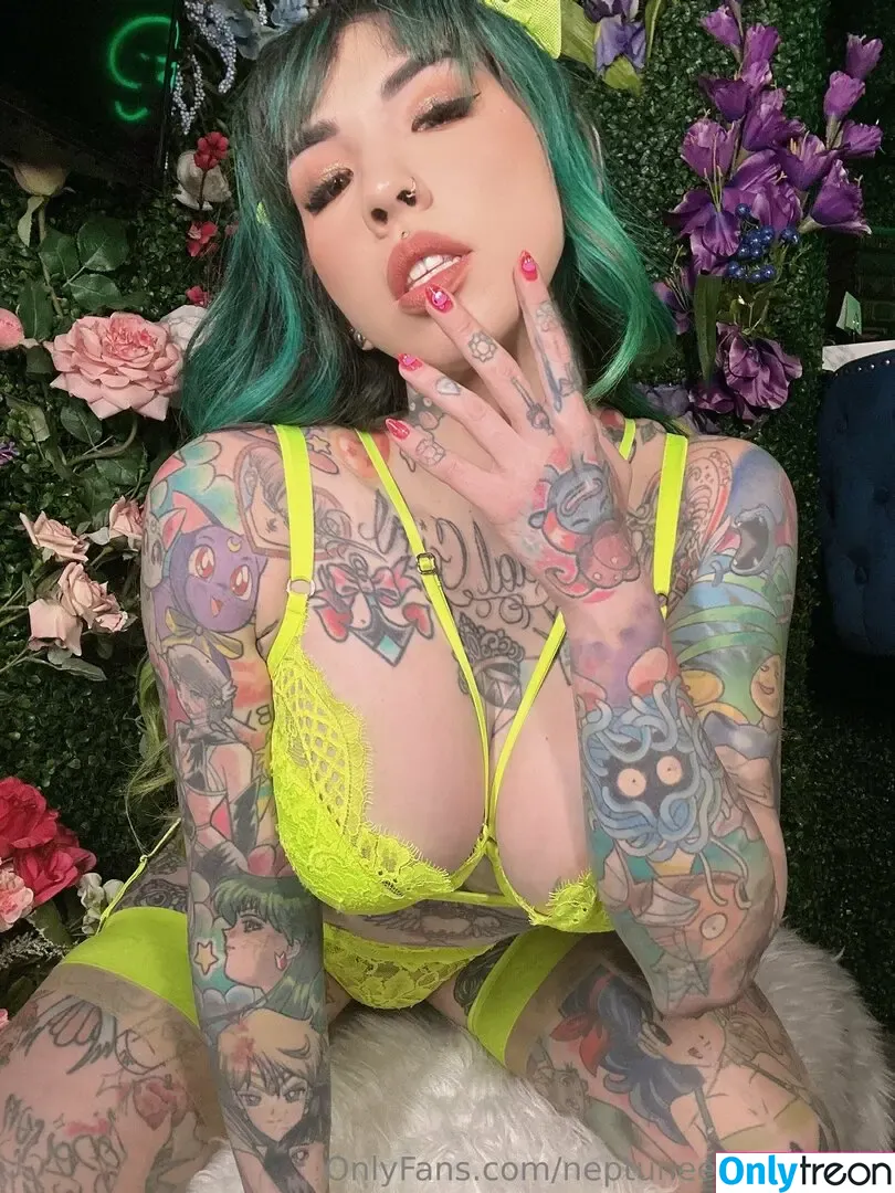 neptuneexplainsitall nude photo #1142 (neptunehomeofficial / urwaifuneptune)