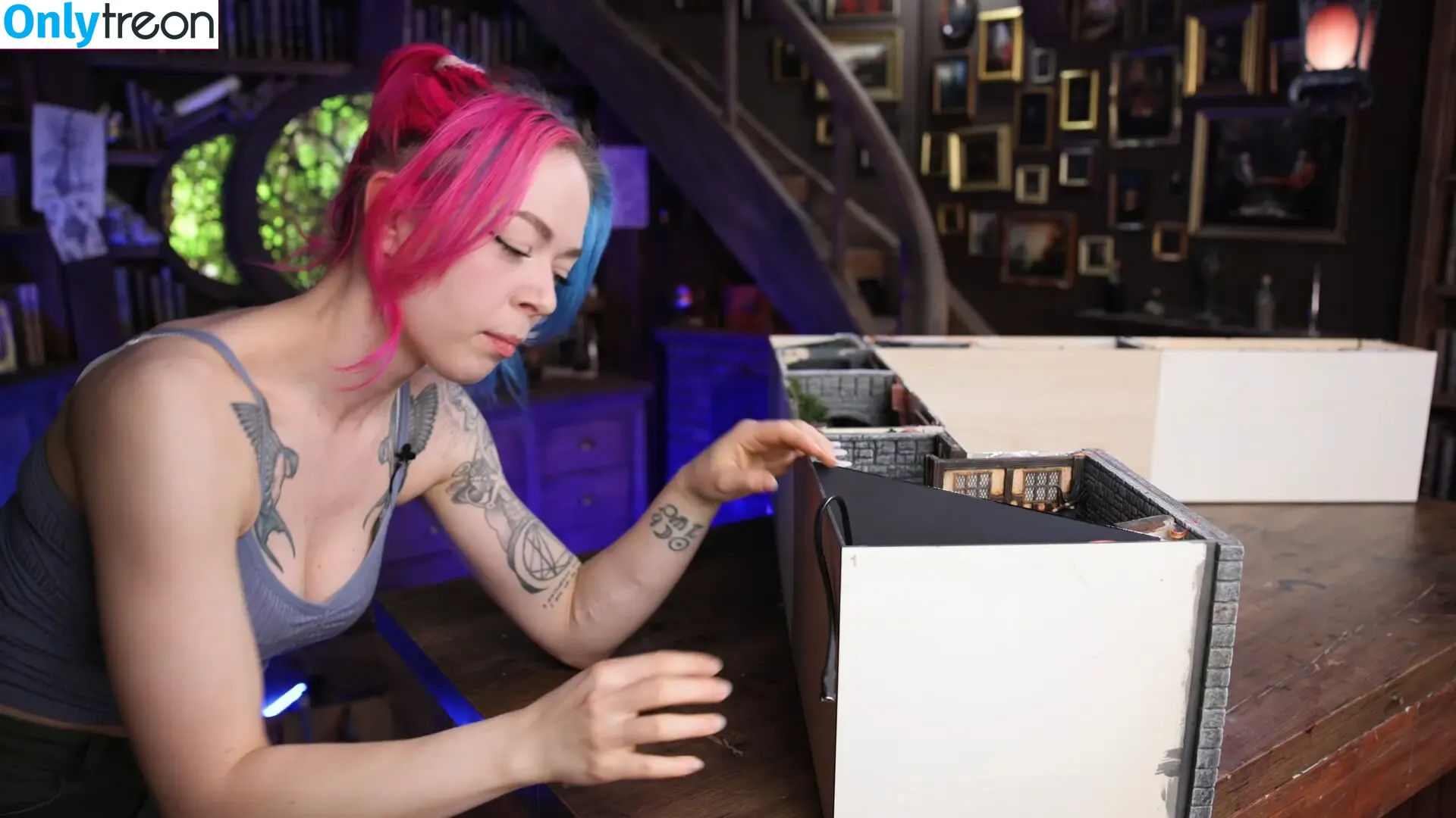 NerdForge nude photo #0072 (Martina / queenrubber / thenerdforge)