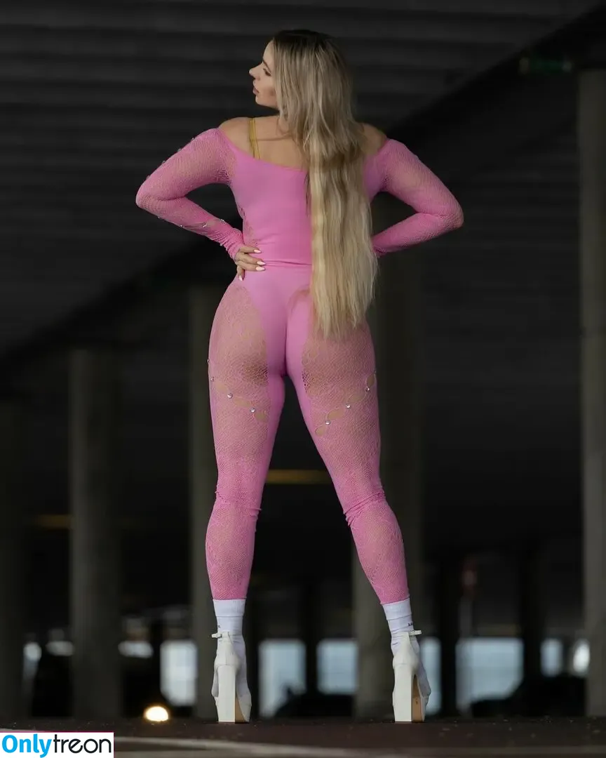 Neringa Kriziute nude photo #1660 (neringakriziute / nkriziute)