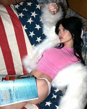 Nessa Barrett / moonologues / nessabarrett nude photo #0048