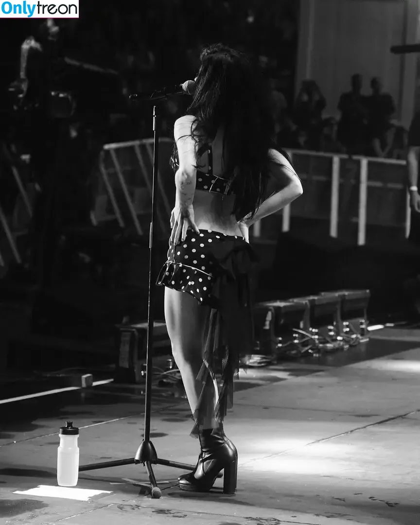 Nessa Barrett голая photo #0335 (moonologues / nessabarrett)