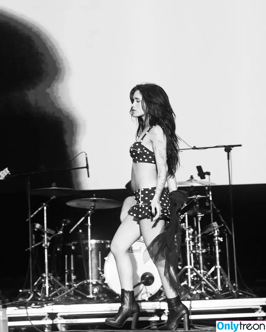 Nessa Barrett голая photo #0336 (moonologues / nessabarrett)