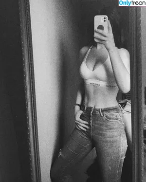 Nessi.rxh / nessii.rxh nude photo #0004
