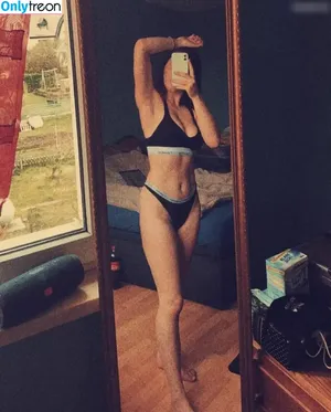 Nessi.rxh / nessii.rxh nude photo #0032