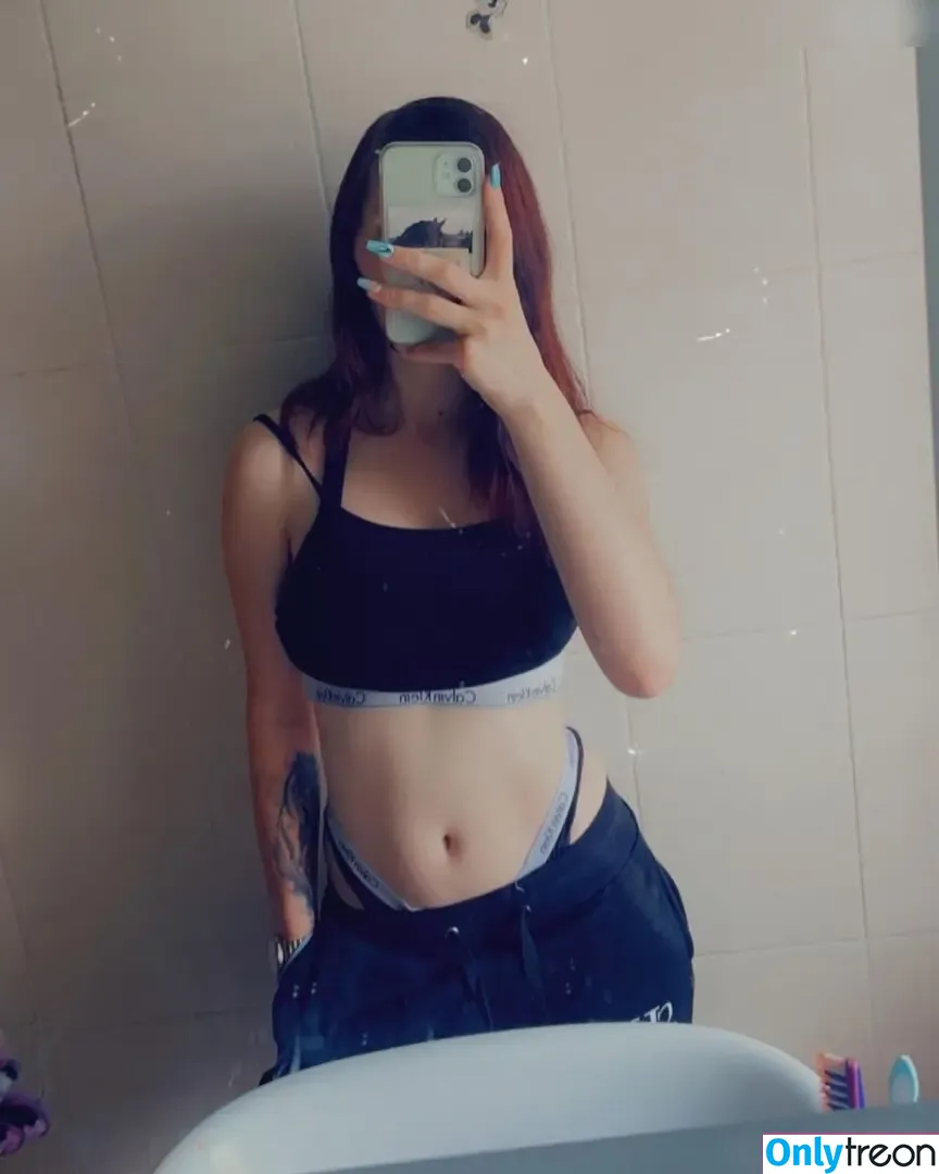 Nessi.rxh nude photo #0006 (nessii.rxh)