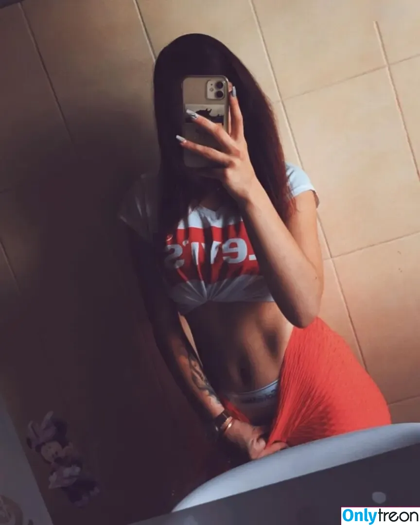 Nessi.rxh nude photo #0007 (nessii.rxh)