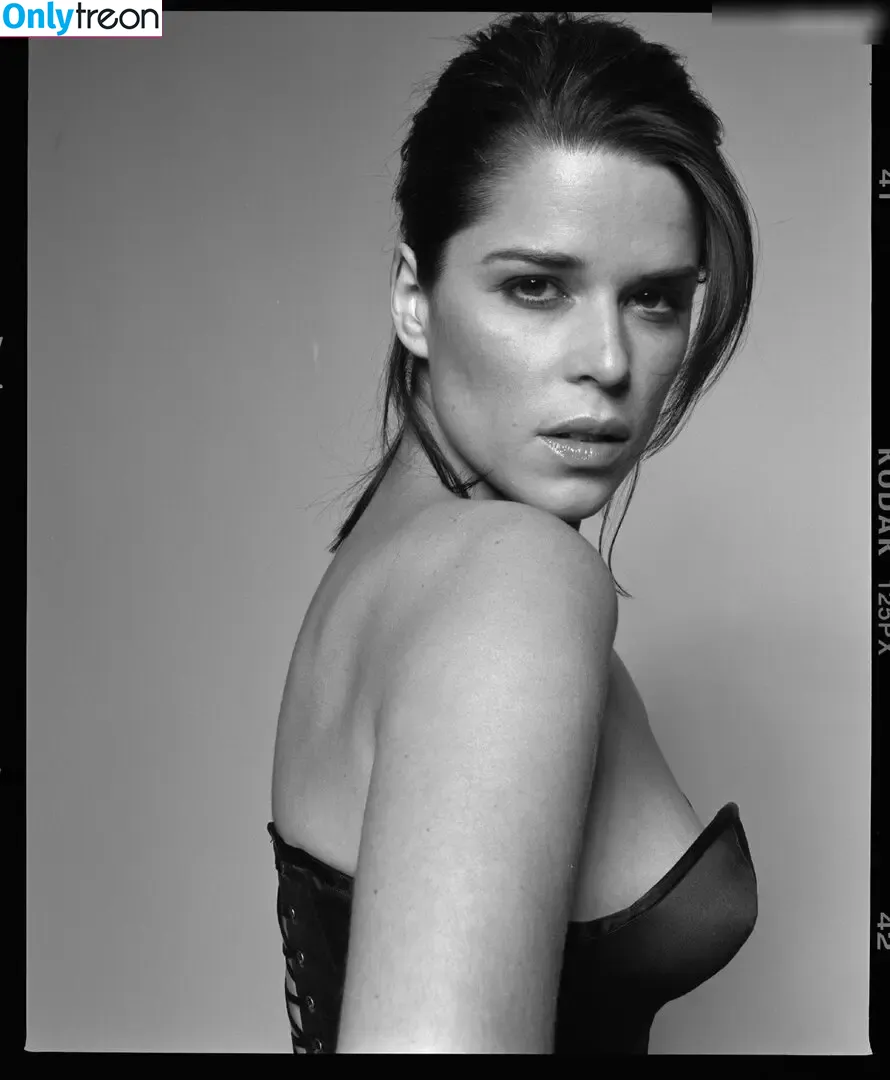 Neve Campbell голая photo #0110 (nevecampbell)