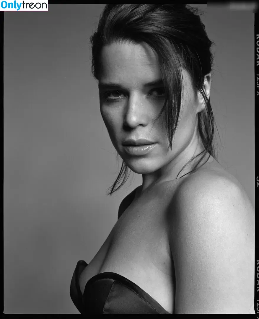 Neve Campbell голая photo #0111 (nevecampbell)