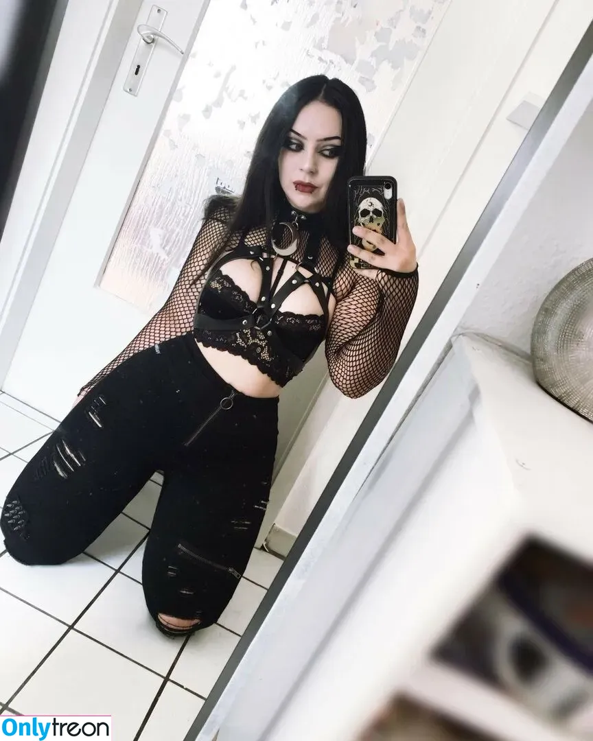 NevernaNoir nude photo #0007 (Mygothpersonality)