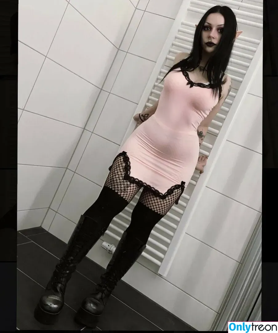 NevernaNoir nude photo #0021 (Mygothpersonality)