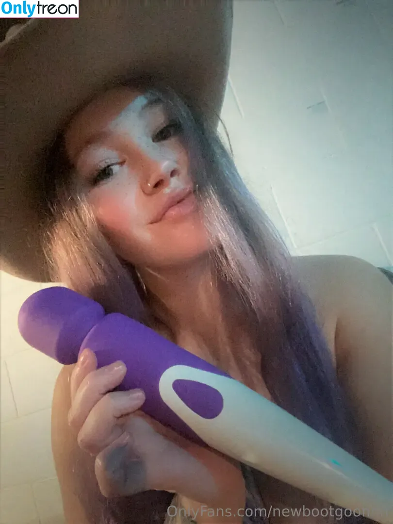 newbootgoofinn nude photo #0060 (newbootgoofin)