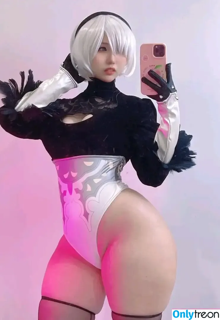 Ng Peachuu голая photo #0001 (peachuu.cos)