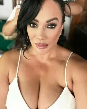 Nia Jax-Lina Fanene / LinaFanene фото голая #0005