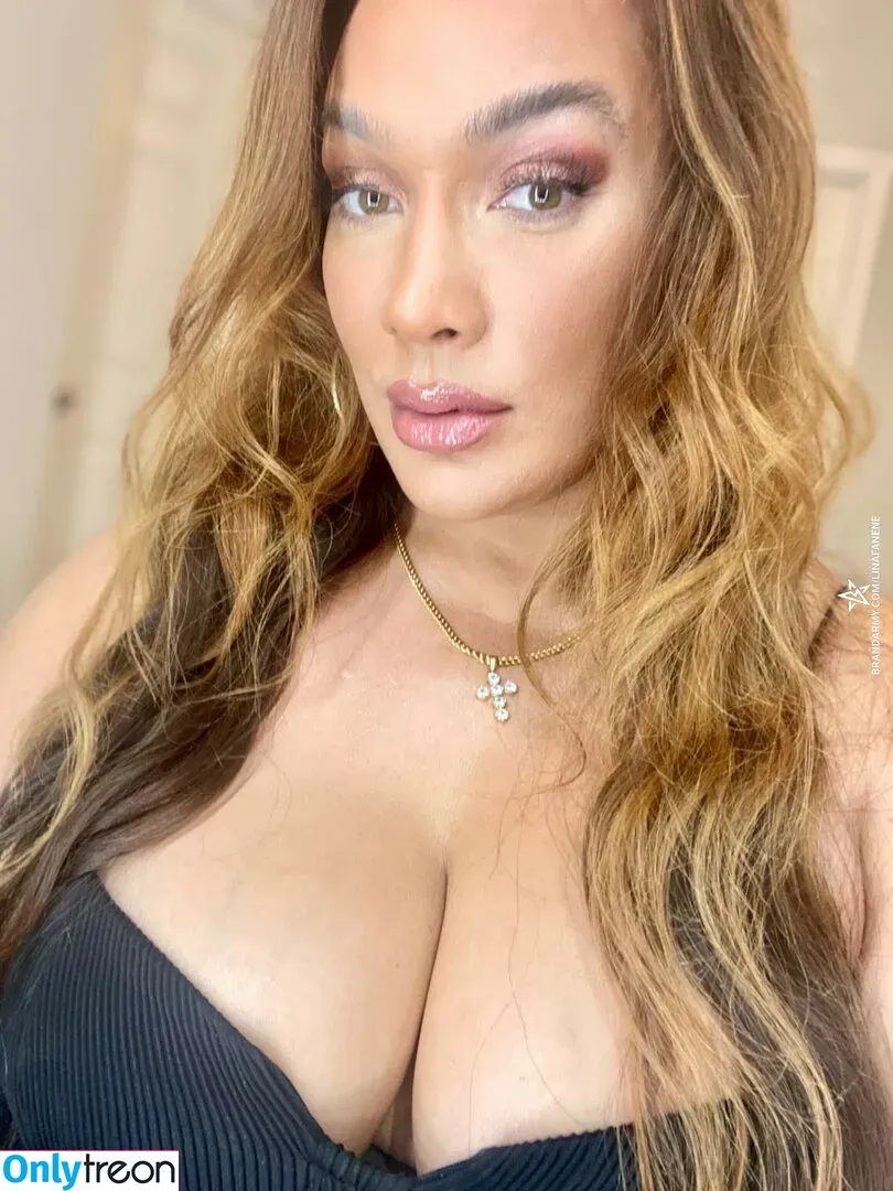 Nia Jax-Lina Fanene nude photo #0033 (LinaFanene)