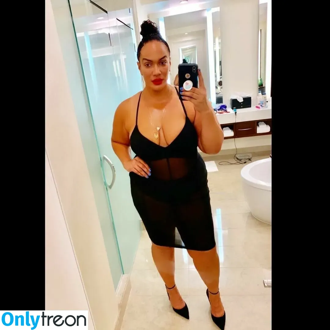 Nia Jax-Lina Fanene nude photo #0035 (LinaFanene)