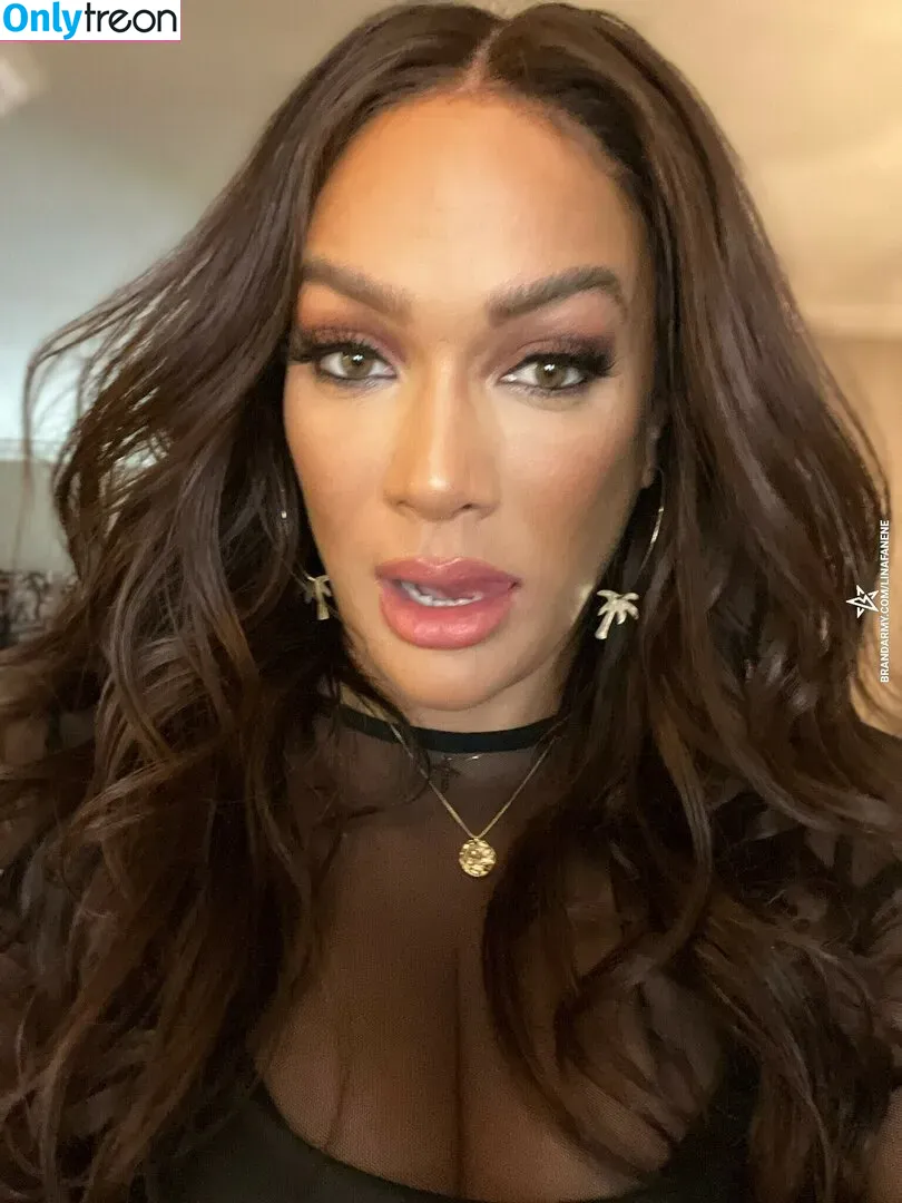 Nia Jax-Lina Fanene nude photo #0043 (LinaFanene)