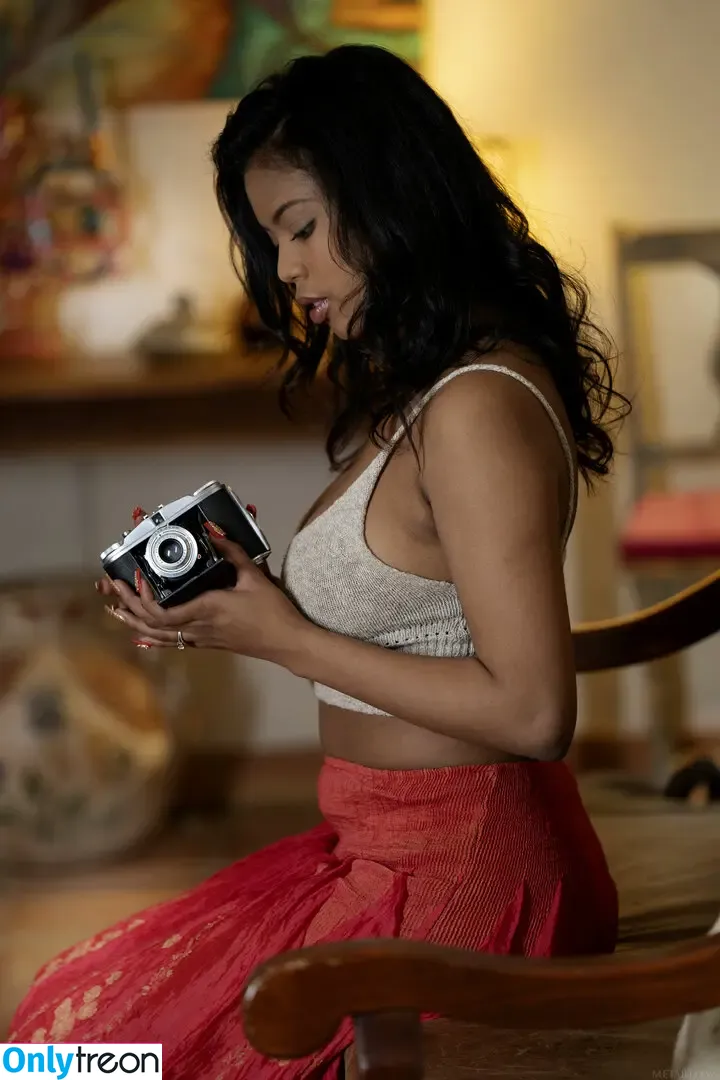 Nia Nacci голая photo #0640 (NiaNaccixxx / naughtynianacci)