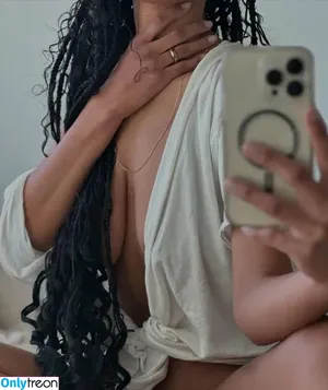Nia Simone / MelaninMedicine / neyahsimone / ninasiimone nude photo #0182