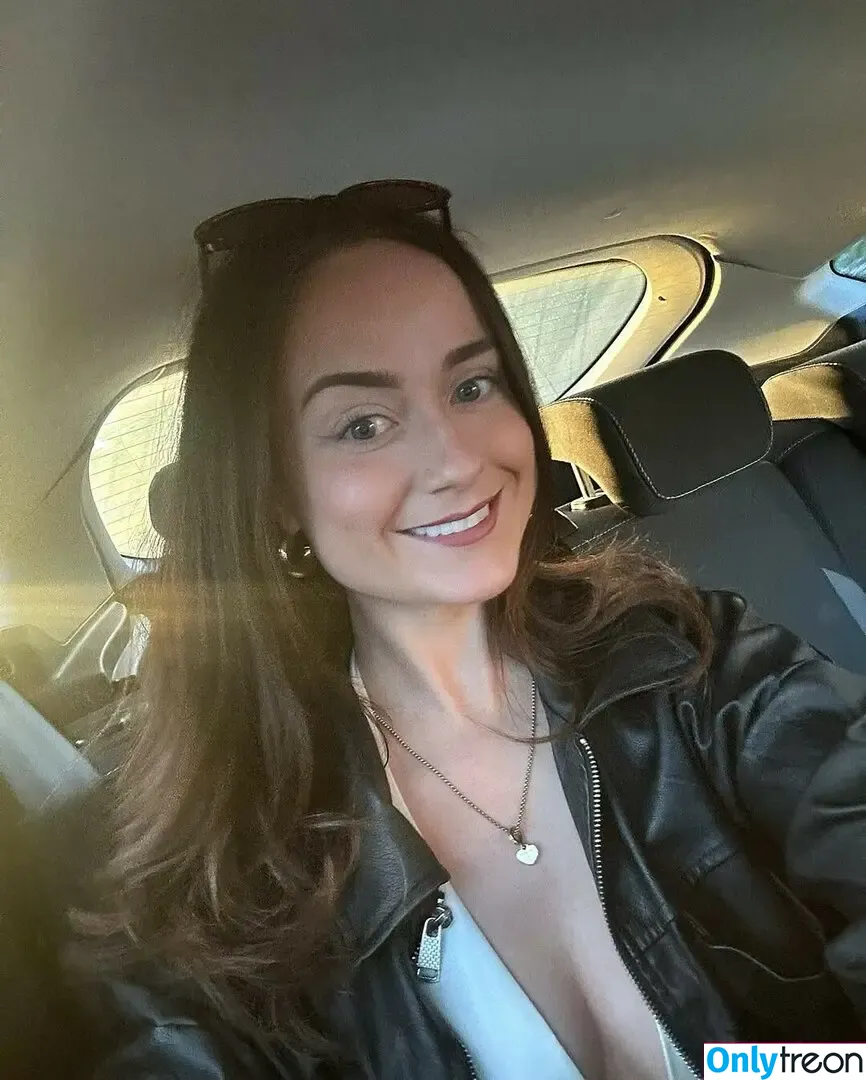 Niamh Cryan nude photo #0164 (niamh_cryan)